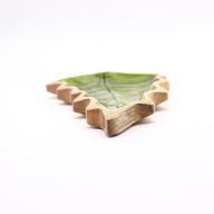 Vilse i Skogen - Emaljerad Lövformad Skål i Trä - 33x17cm