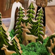Vilse i Skogen - Hjort i Skogen - 3D Trädekoration - 25x15cm
