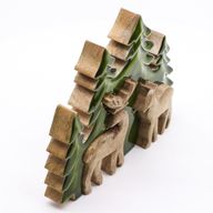 Vilse i Skogen - Två Hjortar i Skogen - 3D Trädekoration - 18x23cm