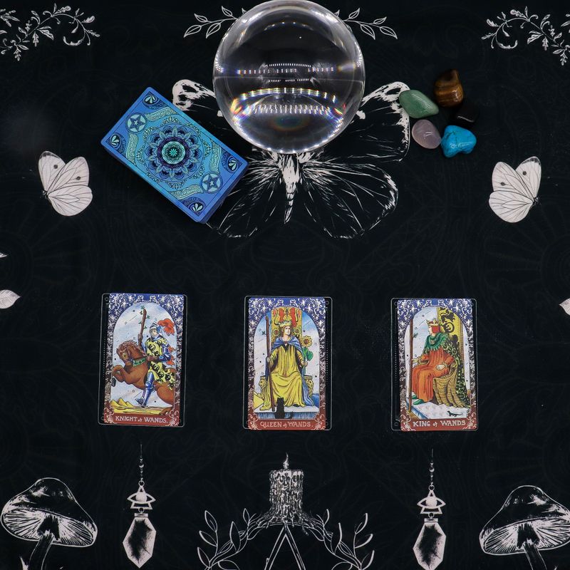 Tarotduk/Läggduk - Uråldrig Häxa (75x75cm)