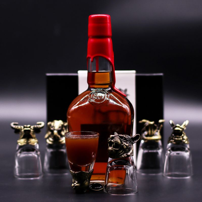 Gåvoset med 6 Bottom Up Shotglas (50ml) - Mystiska Varelser