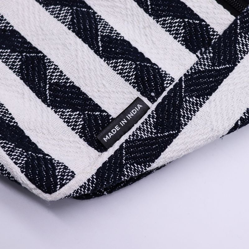 Nomad Sari Jacquard Naturväska – Atlas Nomad – Wander Muse Axelremsväska