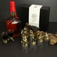 Gåvoset med 12 Bottom Up Shotglas (25ml) - Kinesiska Zodiak-varelser