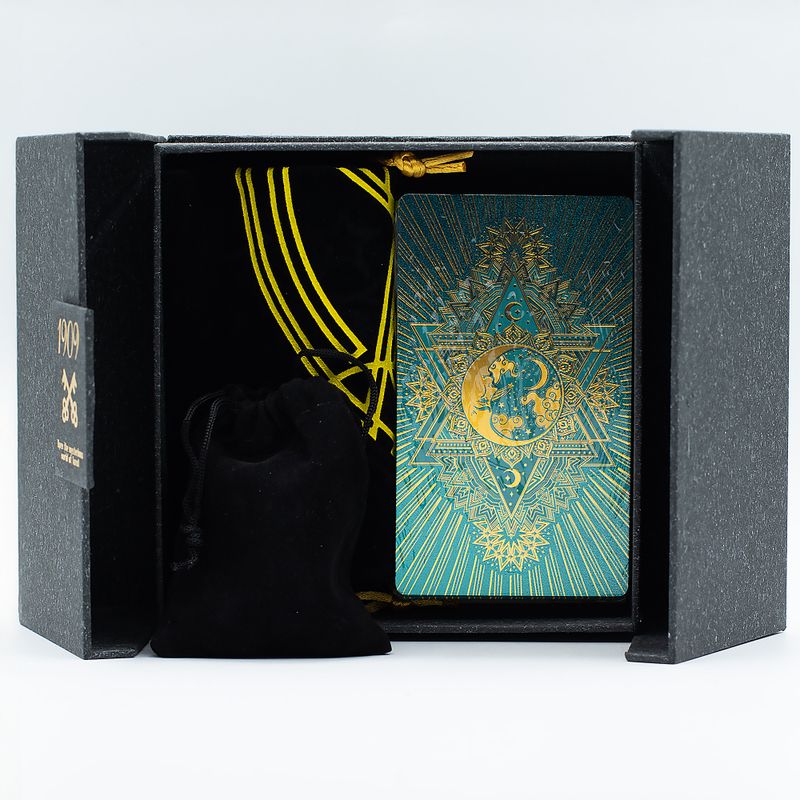 Tarotkortlek med Guld & Turkos Folie - Presentbox - Tarotkortlek med Lila Folie - Häxtarot -  med Guidehäfte