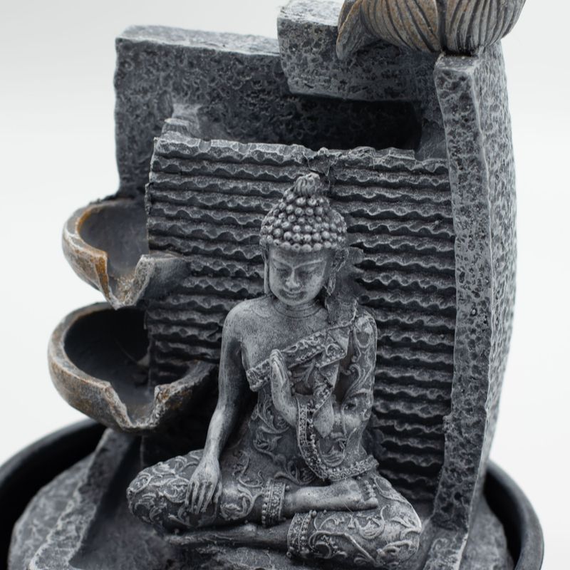 Bordsfontän - 19x19x28cm - Buddha, Lotusblomma & Vattenfallskrukor