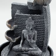 Bordsfontän - 19x19x28cm - Buddha, Lotusblomma & Vattenfallskrukor