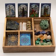 Tarotbox med Fyra Fack och Korthållare - Mörk