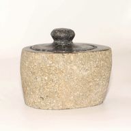 Jordande Kruka i Naturlig Flodsten – Liten (ca 9x7 cm)