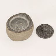 Jordande Kruka i Naturlig Flodsten – Liten (ca 9x7 cm)