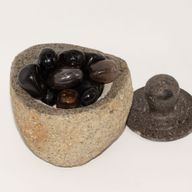 Jordande Kruka i Naturlig Flodsten – Mellan (ca 12x8 cm)