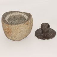 Jordande Kruka i Naturlig Flodsten – Mellan (ca 12x8 cm)