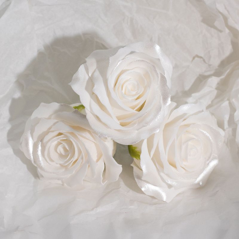 Tvålblommor till Hantverk - (5-lager) Endast för Dekoration - Sidenkantad Ros - Klassisk Vit Glans