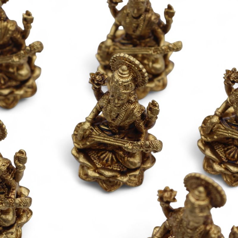 Miniatyrstaty av Guden Sarswati (22g)  - 34mm