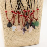Halsband med Ädelstenshänge – Andlig Kollektion (Blandade motiv)
