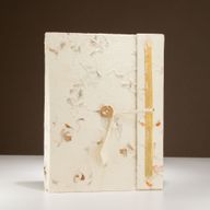 Stor Lokta Blandade Blommor Anteckningsbok (21x15 cm) - 45 sidor - Bokmärke ingår