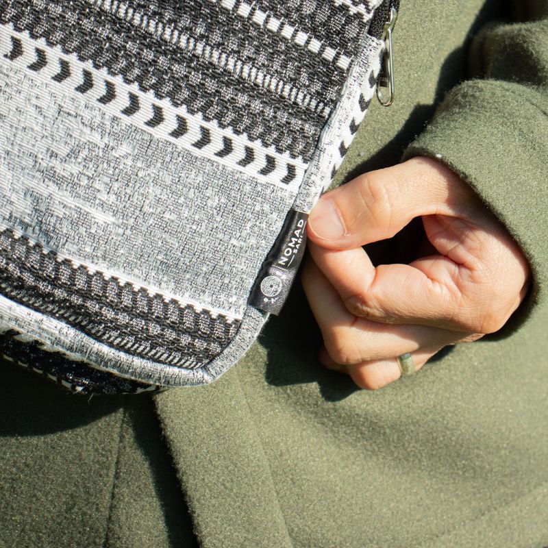 Nomad Sari Jacquard Naturväska – Urban Caravan – Crossbody-väska