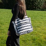 Nomad Sari Jacquard Naturväska – Atlas Nomad – Wander Muse Axelremsväska