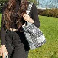 Nomad Sari Jacquard Naturväska – Urban Caravan – Wander Muse Axelremsväska