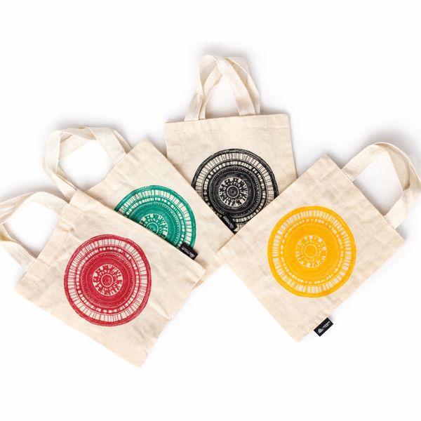 Ikonisk mini presentväska i tote-stil - Urban Mandala (4 blandade färger) - (25x18 cm) - naturlig 113 g