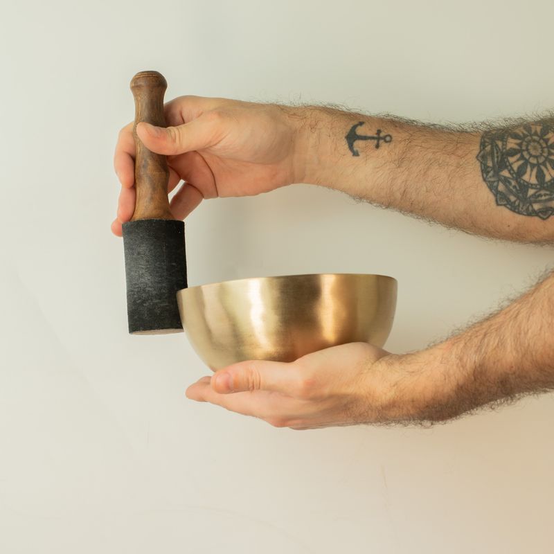 Medelstor Handgjord Chaken Klangskål (ca 500g) - 15cm