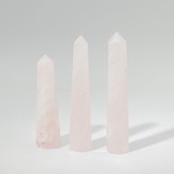 Ädelstens sexsidiga obeliskspetsar cirka 11 cm - rosenkvarts