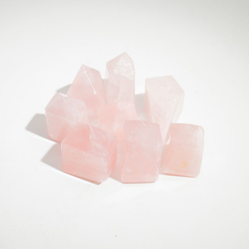Ädelstensspetsar i Bulk (0.5KG) - Indisk Rosenkvarts (ca 8 stycken)