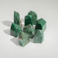 Ädelstensspetsar i Bulk (0.5KG) - Indisk Jade (ca 8 stycken)
