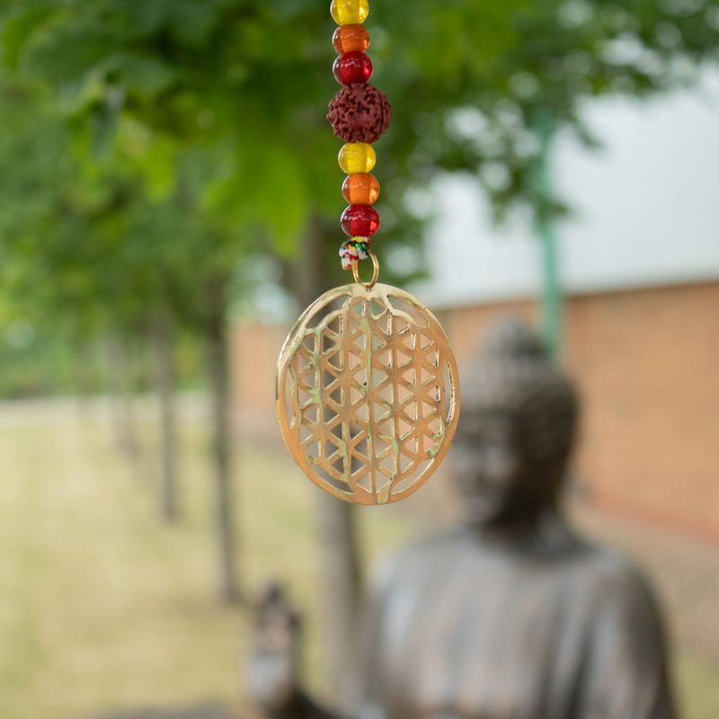Indiska vindspel - mässing livets blomma med rudraksha-pärlor strängklockor - 6x63 cm