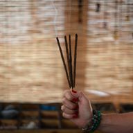 Banjara kristall ädelstenar - tigeröga kanel & nejlika