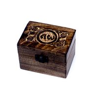 Set med 6 lavendel eteriska oljor i en träbox