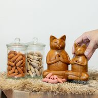 Träsnidade rökelsebrännare - Stor Yoga-katt