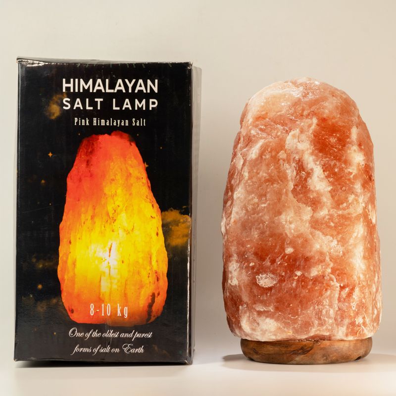 Högkvalitativ naturlig saltlampa - och bas cirka 8–10 kg