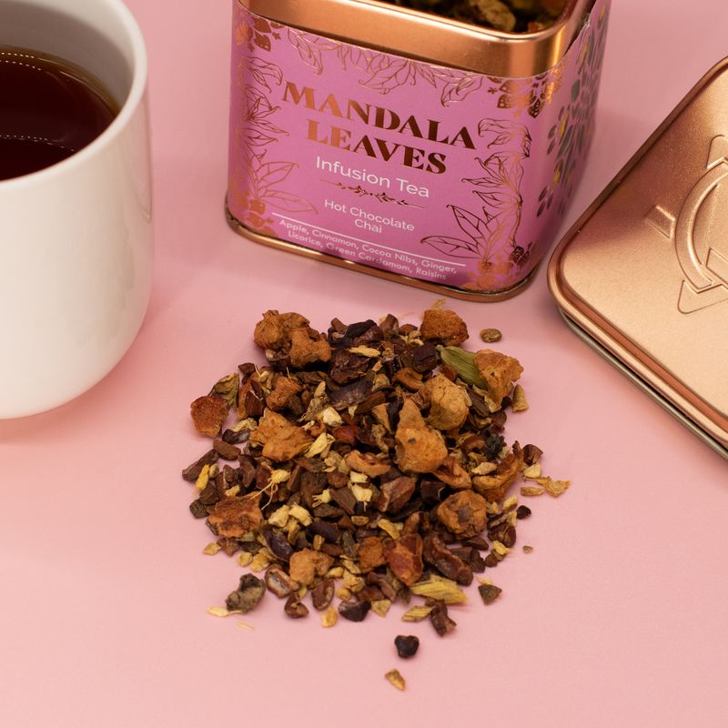 Ekologisk varm choklad chai-infusion