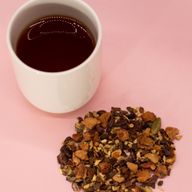 Ekologisk varm choklad chai-infusion