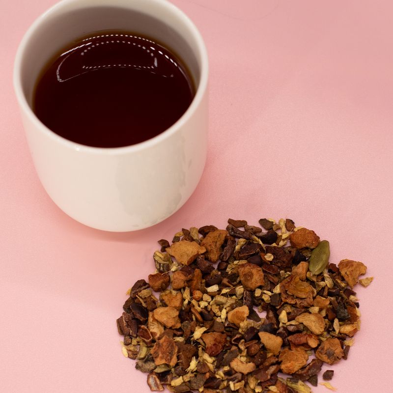 Ekologisk varm choklad chai-infusion