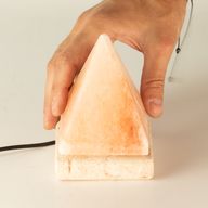 Kvalitets-USB-pyramidsaltlampa - 9 cm (multicolor)