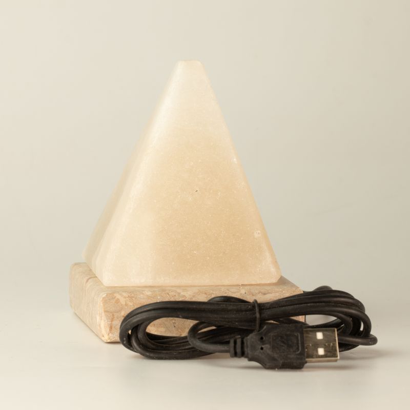 Kvalitets-USB-pyramid vit saltlampa - 9 cm (multi)