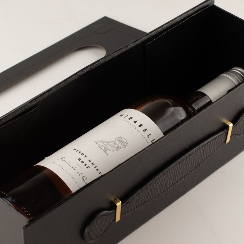 Plattförpackad presentask – vinlådesform (33,5 × 10 × 10,5 cm) – Svart