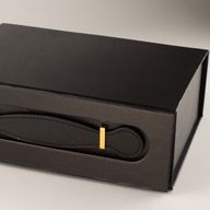 Hopfällbar presentbox - med presentkorg (24x18.2x8cm) - Svart
