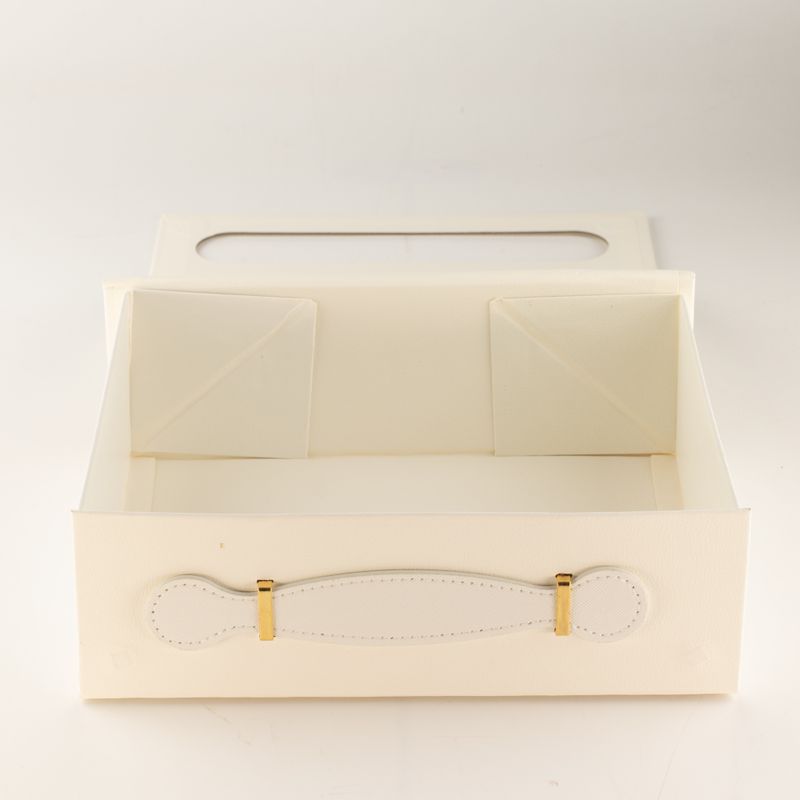 Plattförpackad presentask - Med presentkorg  (24x18.2x8cm) - Vit