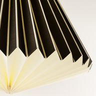 Varm geometrisk lampskärm i papper