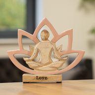 Yoga-figur i trä - Lotusblomma - Dammig rosa - Kärlek