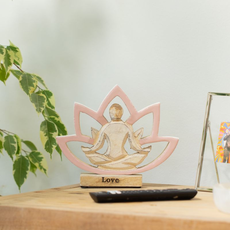 Yoga-figur i trä - Lotusblomma - Dammig rosa - Kärlek