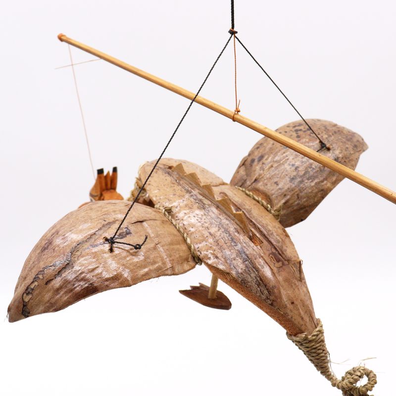 Naturlig Hängande Drake av Kokosnöt 37cm
