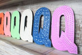 Bokstav "Q" - Olika Färger - 15cm