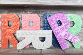 Bokstav "R" - Olika Färger - 15cm