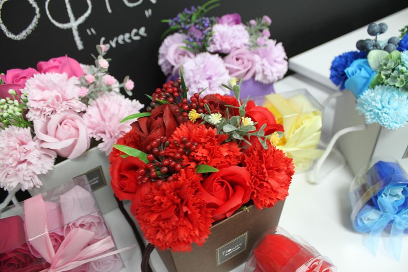 Tvålblomsterbukett - Rosa ros och nejlika - SPECIELL
