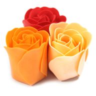 Ask med 9 Tvålblommor - Persikofärgade Rosor
