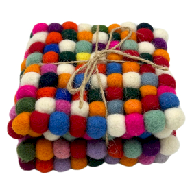 Fyrkantiga Glasunderlägg av Tovade Ullbollar - 10cm Flerfärgade (4-pack)