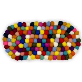 Oval Mittduk av Tovade Ullbollar - 38x18cm Flerfärgad